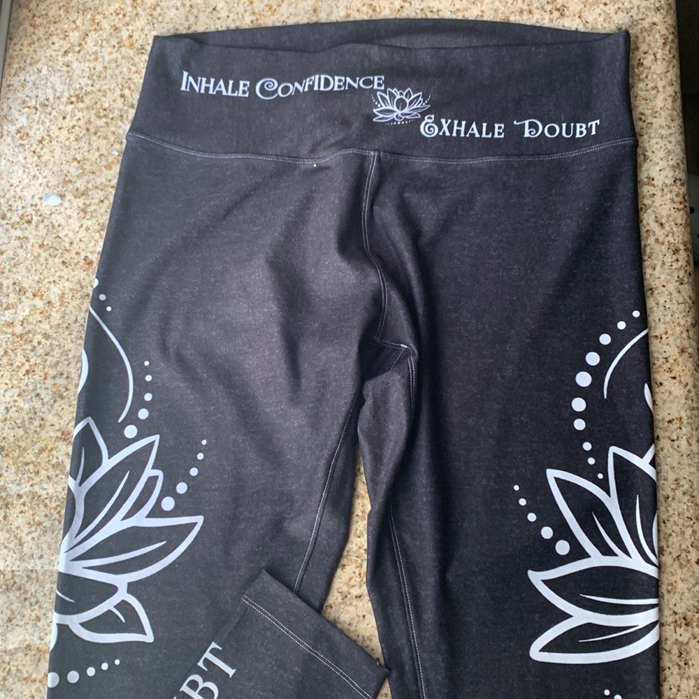 Exclusive inhale confidence, Exhale Doubt yoga leggings